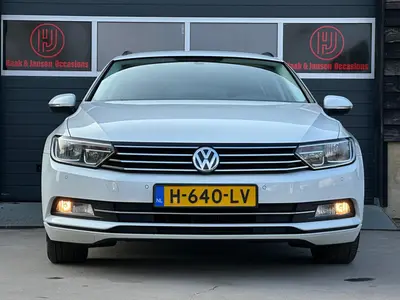 Volkswagen Passat - Thumbnail 6