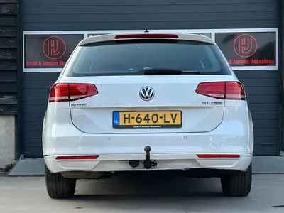 Volkswagen Passat - Thumbnail 7