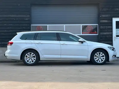 Volkswagen Passat - Thumbnail 8
