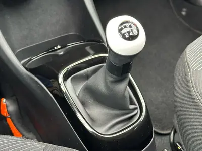 Peugeot 108 - Thumbnail 27