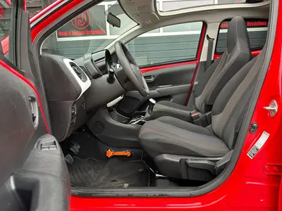 Peugeot 108 - Thumbnail 10