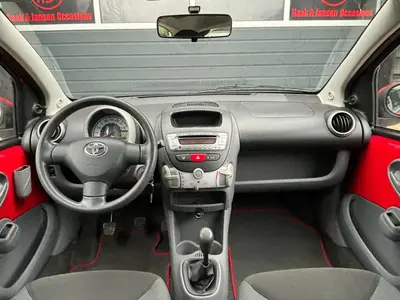 Toyota Aygo - Thumbnail 12