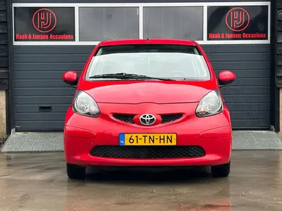 Toyota Aygo - Thumbnail 8