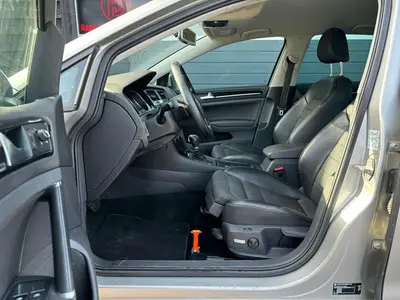 Volkswagen Golf - Thumbnail 11