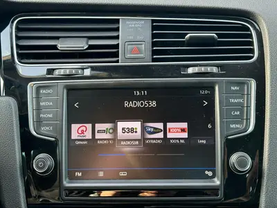 Volkswagen Golf - Thumbnail 16