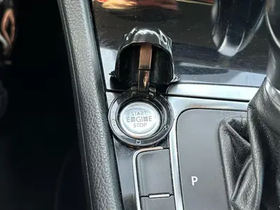 Volkswagen Golf - Thumbnail 21