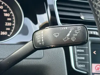 Volkswagen Golf - Thumbnail 23