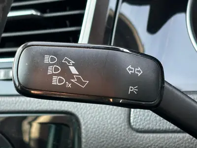 Volkswagen Golf - Thumbnail 24