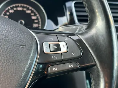 Volkswagen Golf - Thumbnail 26