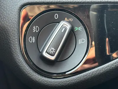 Volkswagen Golf - Thumbnail 27