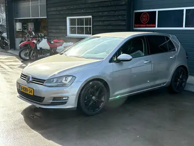 Volkswagen Golf - Thumbnail 30