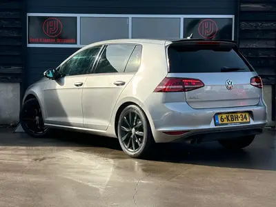 Volkswagen Golf - Thumbnail 5