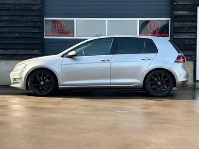 Volkswagen Golf - Thumbnail 9