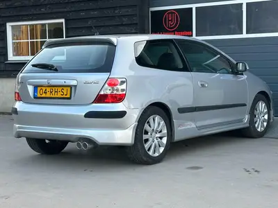 Honda Civic - Thumbnail 26