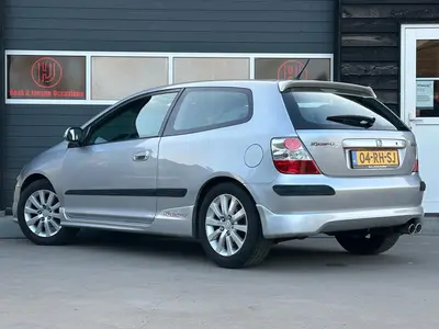 Honda Civic - Thumbnail 4