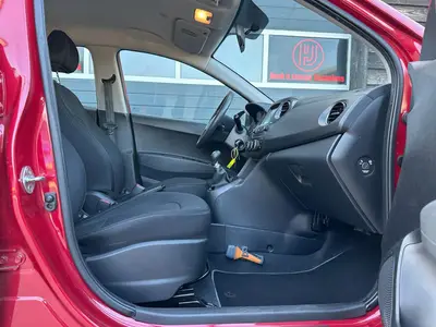 Hyundai i10 - Thumbnail 11