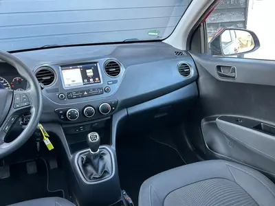 Hyundai i10 - Thumbnail 13