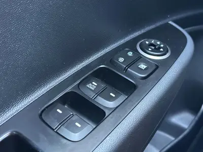 Hyundai i10 - Thumbnail 27