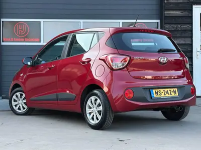 Hyundai i10 - Thumbnail 4