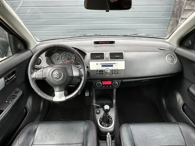 Suzuki Swift - Thumbnail 12