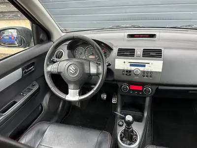 Suzuki Swift - Thumbnail 14
