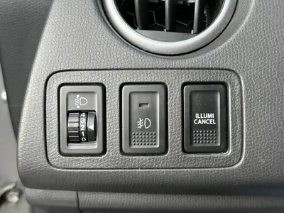 Suzuki Swift - Thumbnail 24