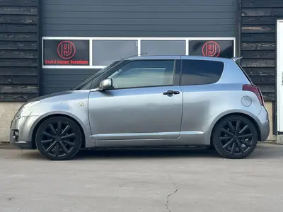 Suzuki Swift - Thumbnail 8