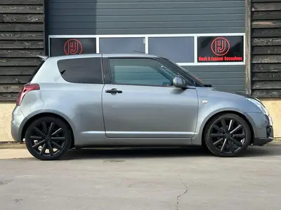 Suzuki Swift - Thumbnail 9