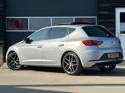 SEAT Leon - Thumbnail 4