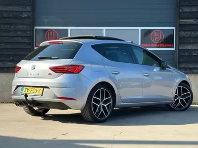 SEAT Leon - Thumbnail 5