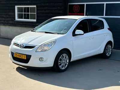 Hyundai i20 - Thumbnail 29