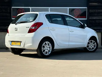 Hyundai i20 - Thumbnail 5