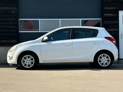 Hyundai i20 - Thumbnail 8