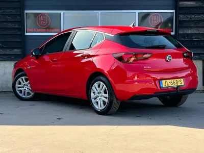 Opel Astra - Thumbnail 4