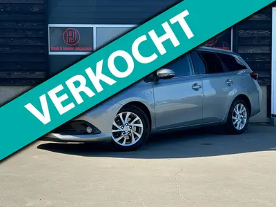 Toyota Auris Touring Sports - Thumbnail 2