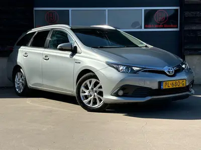 Toyota Auris Touring Sports - Thumbnail 3