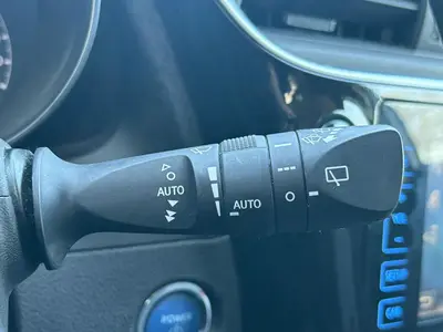 Toyota Auris Touring Sports - Thumbnail 21