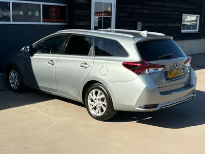 Toyota Auris Touring Sports - Thumbnail 31