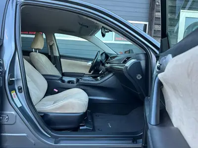Lexus CT - Thumbnail 11
