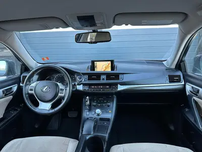 Lexus CT - Thumbnail 12