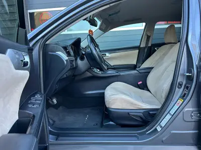 Lexus CT - Thumbnail 10