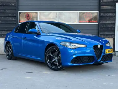 Alfa Romeo Giulia - Thumbnail 3
