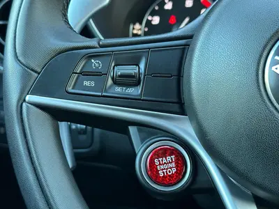 Alfa Romeo Giulia - Thumbnail 21