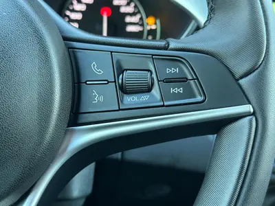 Alfa Romeo Giulia - Thumbnail 22