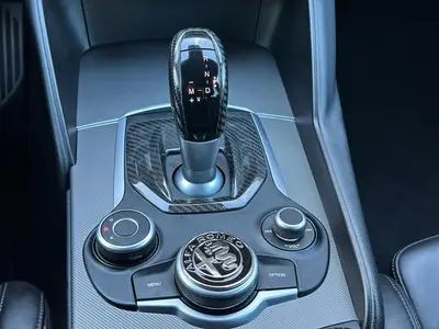Alfa Romeo Giulia - Thumbnail 28