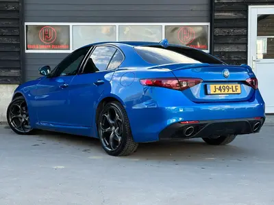 Alfa Romeo Giulia - Thumbnail 5