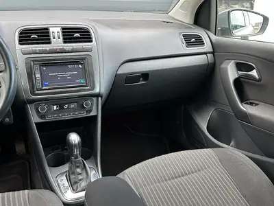Volkswagen Polo - Thumbnail 13