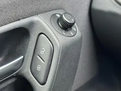 Volkswagen Polo - Thumbnail 17