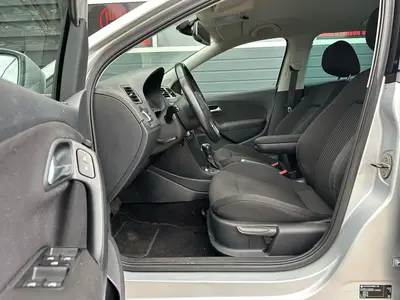 Volkswagen Polo - Thumbnail 10