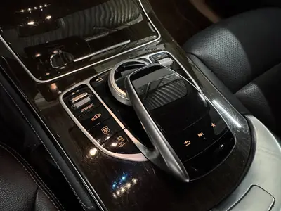 Mercedes-Benz GLC - Thumbnail 19